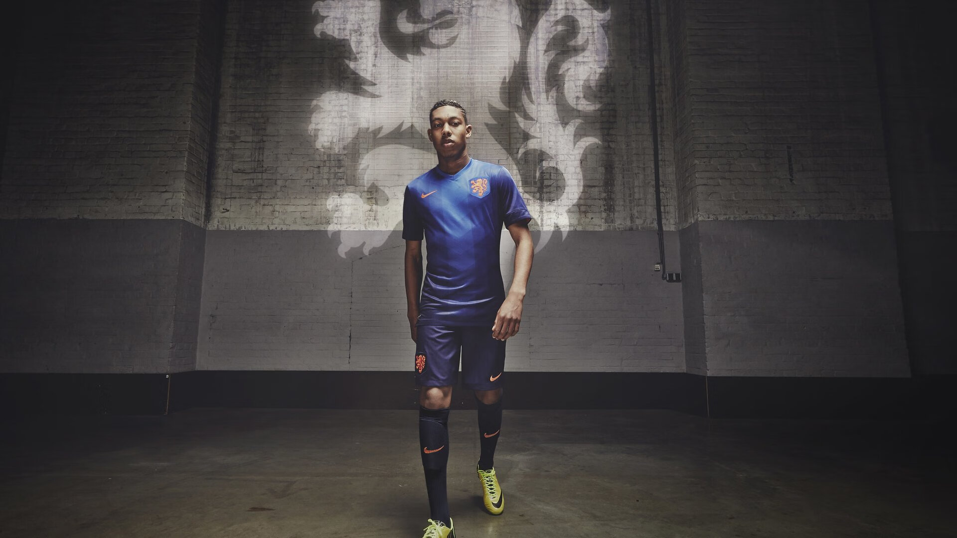 球迷故事：那些年陪伴球队走过的感人瞬间，球迷故事_那些年陪伴球队走过的感人瞬间视频